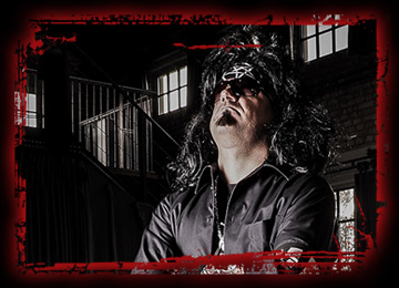 Carsten "Sikki" Nixx - Bass Saint